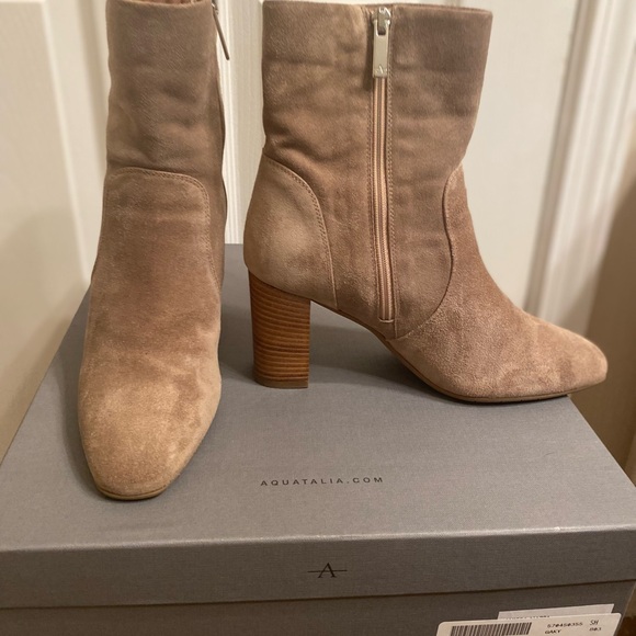 Aquatalia Luissa Tan Suede Bootie New in Box - Picture 2 of 8